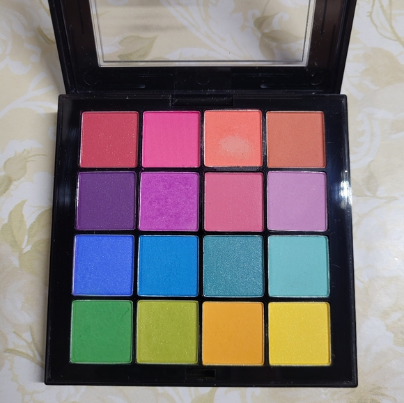 6 Colorful Palettes, BH Cosmetics, NYX, & more - Picture 14 of 16